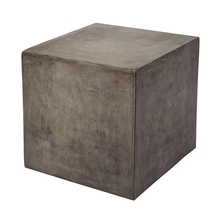  157-008 - ACCENT TABLE